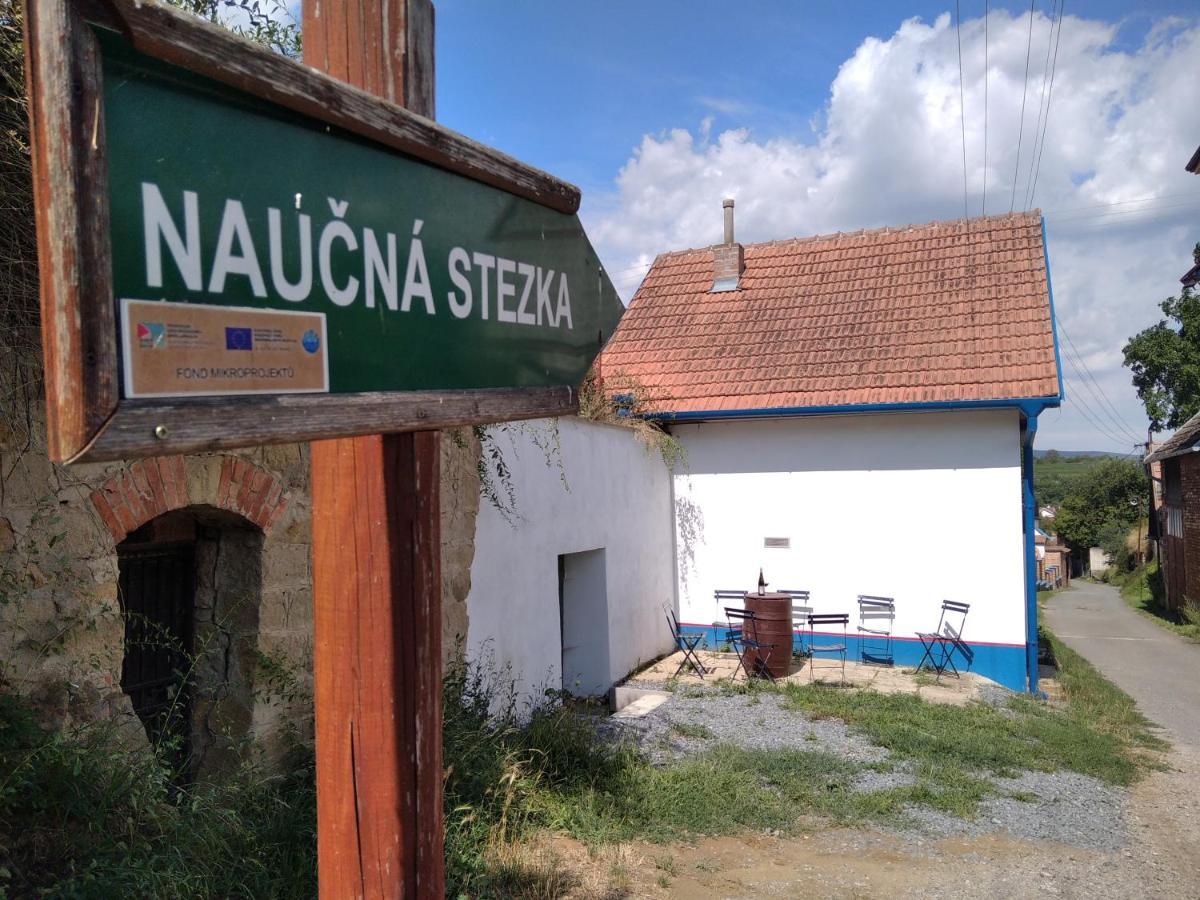Sklipek Na Cisarske * Moravany (Hodonin)